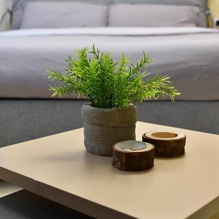 Eden Guest House Сомма-Ломбардо Экстерьер фото