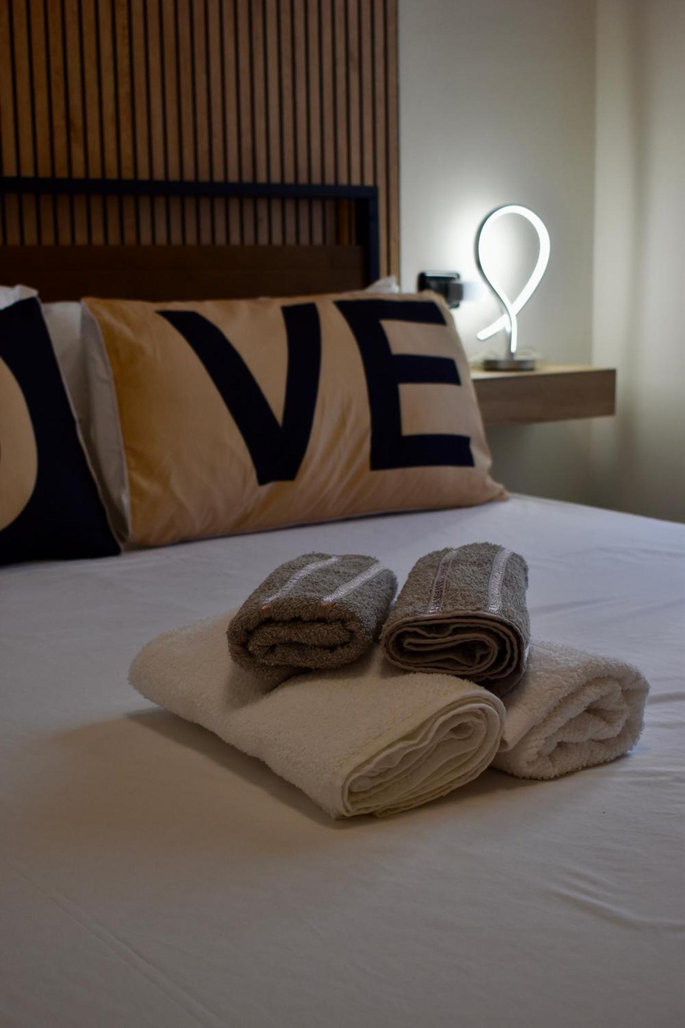 Eden Guest House Сомма-Ломбардо Экстерьер фото