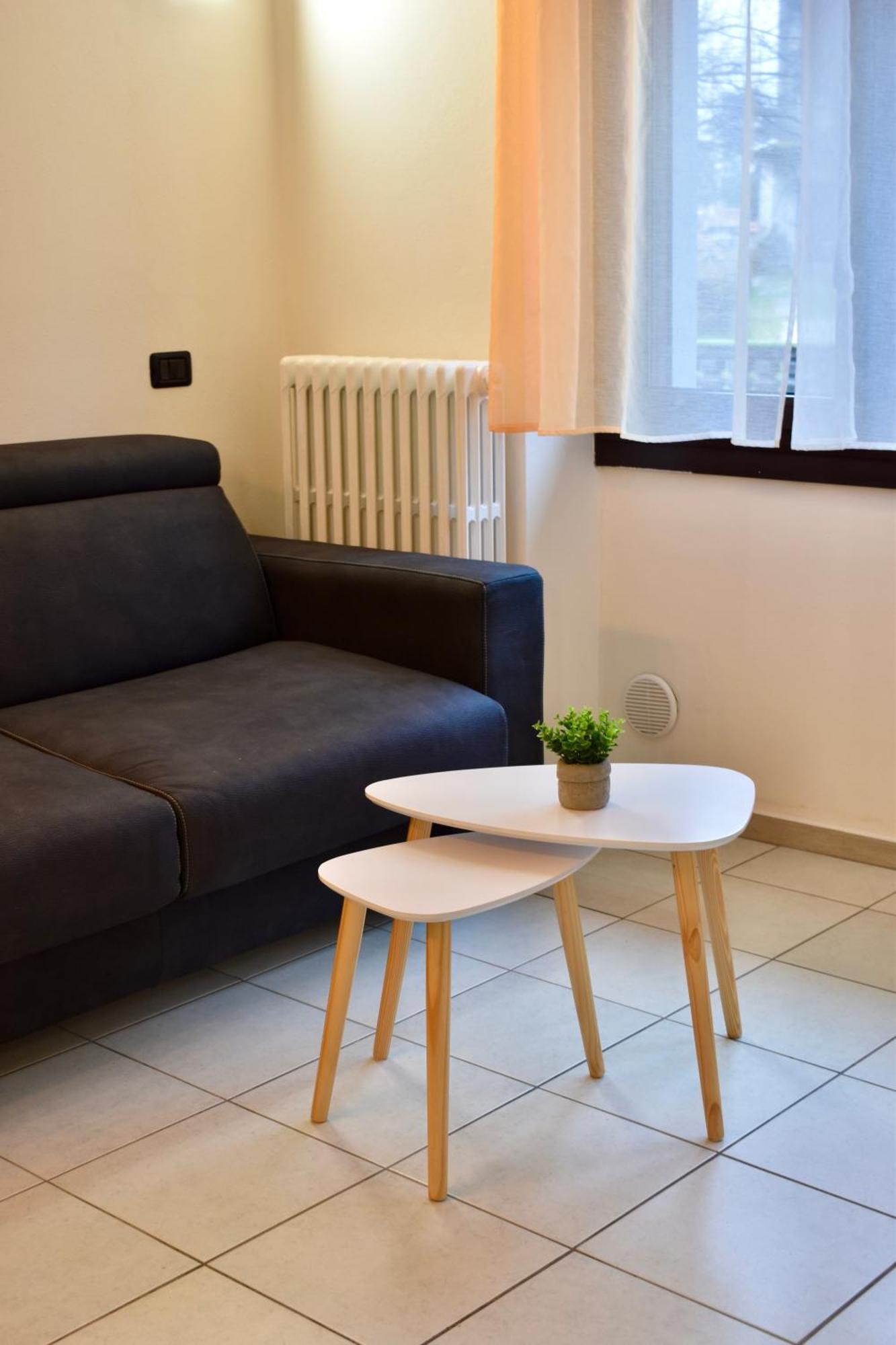 Eden Guest House Сомма-Ломбардо Экстерьер фото